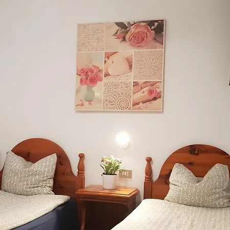 Beachfront No 3 With Fantastic Sea-view, Heated Pool, Close To The Sea Playa de las Americas (Tenerife)