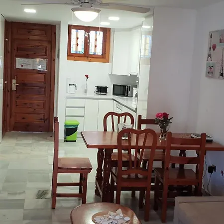 Appartement Beachfront No 3 With Fantastic Sea-view, Heated Pool, Close To The Sea *