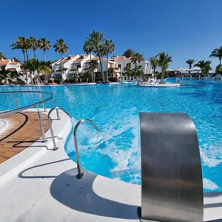 Beachfront No 3 With Fantastic Sea-view, Heated Pool, Close To The Sea * 美洲海滩