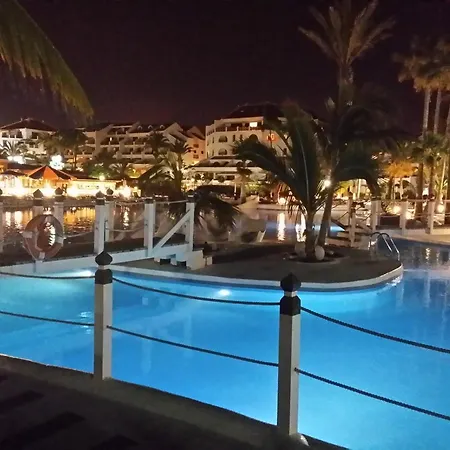 Beachfront No 3 With Fantastic Sea-view, Heated Pool, Close To The Sea *
