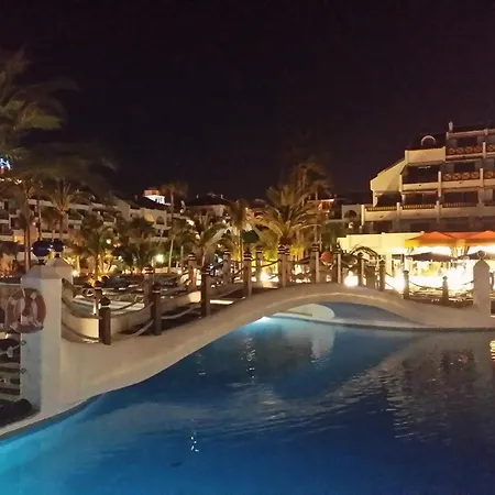 Beachfront No 3 With Fantastic Sea-view, Heated Pool, Close To The Sea