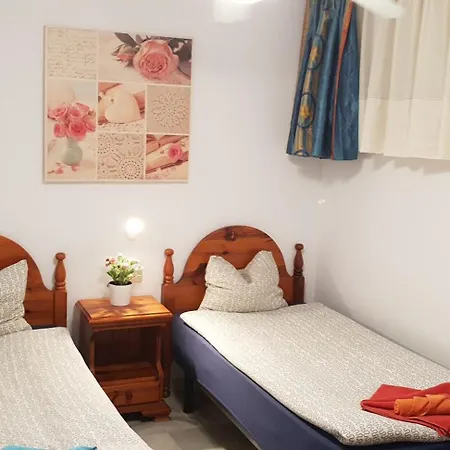 Beachfront No 3 With Fantastic Sea-view, Heated Pool, Close To The Sea * 美洲海滩