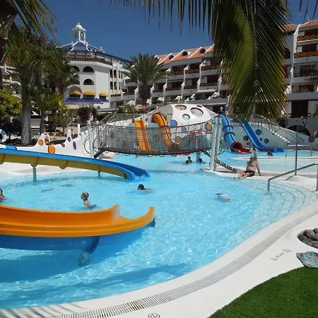 Beachfront No 3 With Fantastic Sea-view, Heated Pool, Close To The Sea